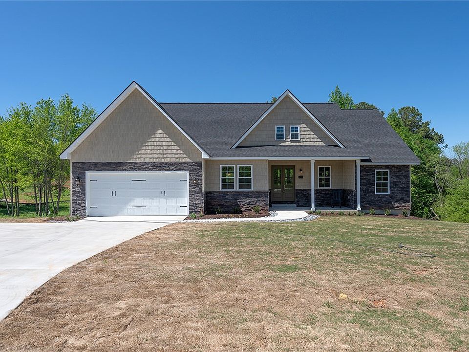 1st image of 711 Hidden Falls Dr