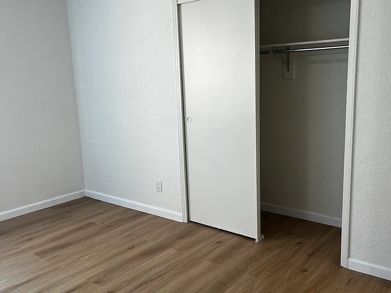 2900 Vista Del Rey NE #20A — Photo 11