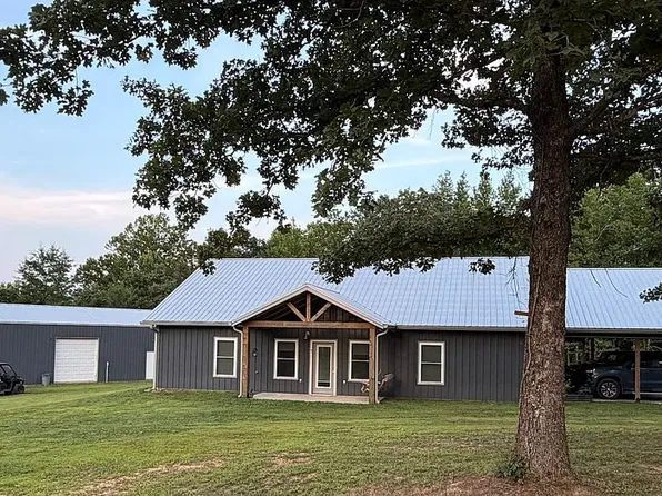 18 Peavine Ln, Parsons, TN 38363