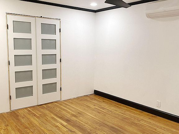 3rd image of 3428 W 6th St #D
