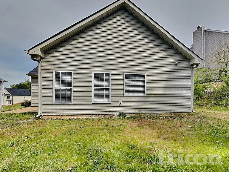 32 Mountain View Dr — Photo 15