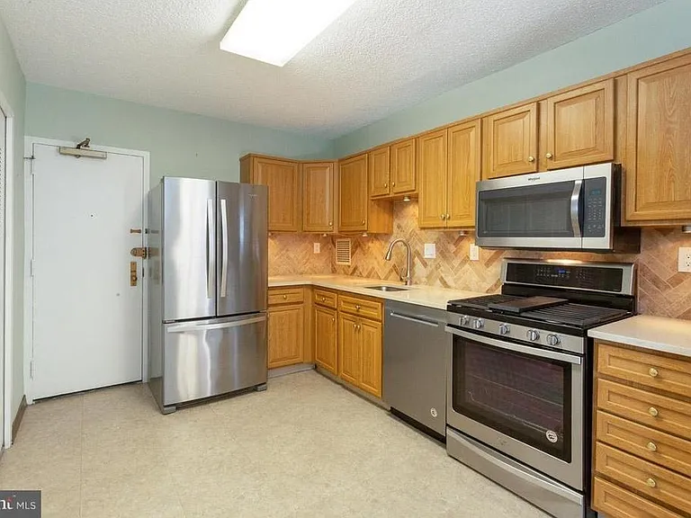 3701 S George Mason Dr #1702N — Photo 12