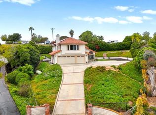 1402 Broken Arrow Ln, Fallbrook, CA 92028