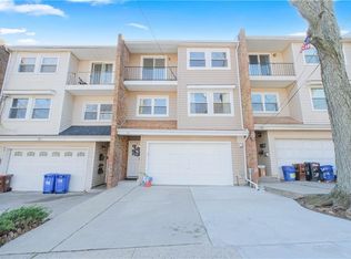 56 Whitaker Pl, Staten Island, NY 10304