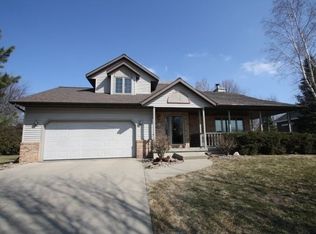 501 Augusta Dr, Waunakee, WI 53597