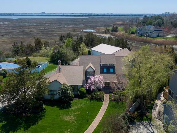 9 Seagarden Dr, Linwood, NJ 08221