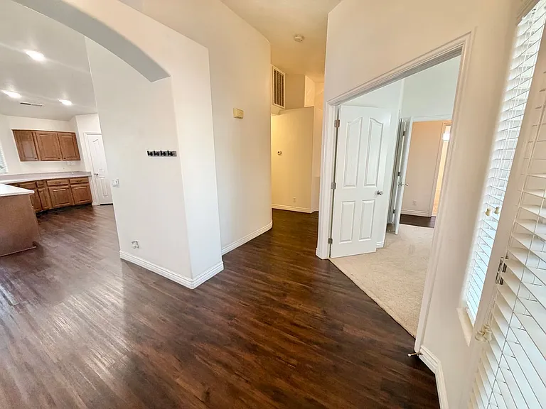 187 N Westridge Dr #143 — Photo 5