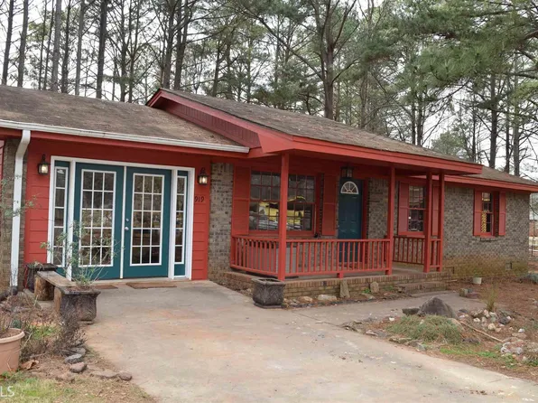 919 Paige Ct, Social Circle, GA 30025