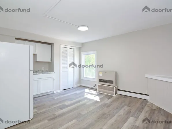 11 Main St, Pittsfield, NH