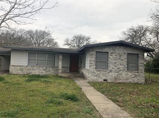 705 Campbell St, Lockhart, TX 78644