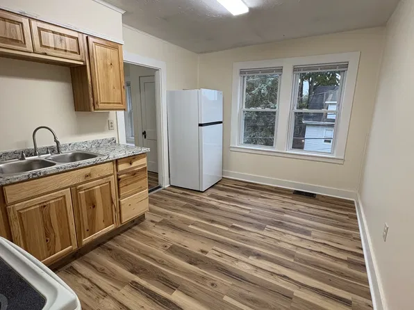 31 Kossuth St APT 315B, Bangor, ME 04401