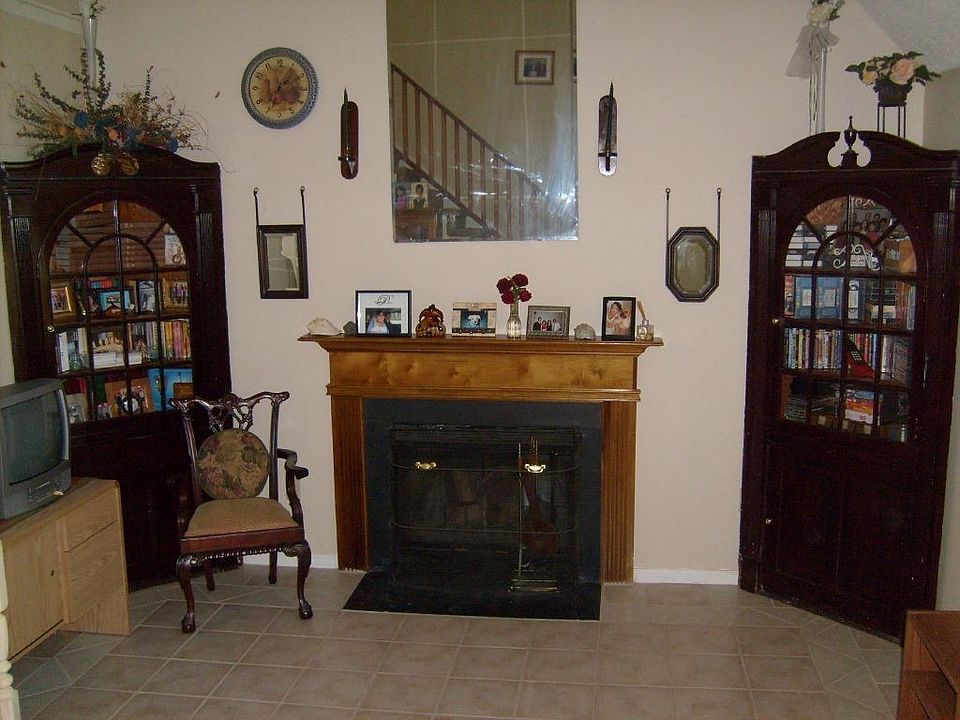 2nd image of 9600 Farmridge Ln