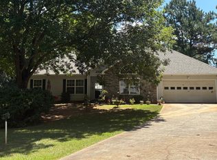 61 Clifton Dr, Forsyth, GA 31029