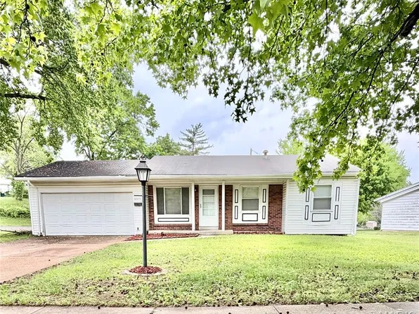 10619 Foxlair Dr, Saint Louis, MO 63137