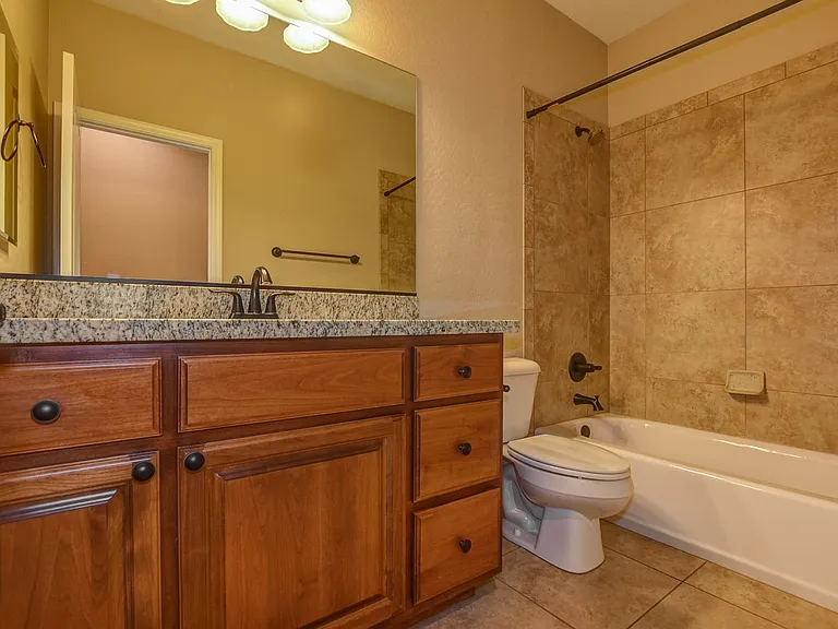 1712 Claire St — Photo 18