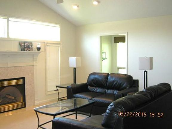3rd image of 2236 Augusta Dr