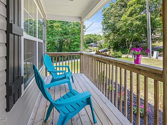 4th image of 2134 Bernhurst Dr