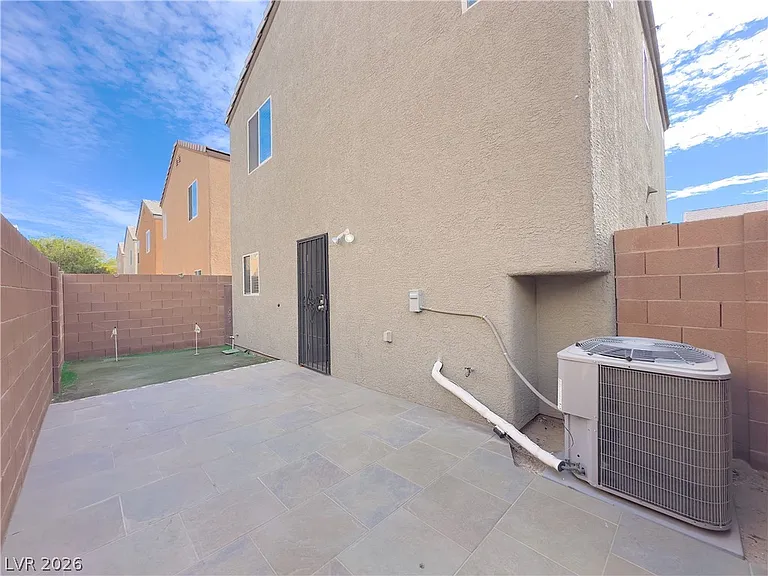 6952 Graceful Cloud Ave — Photo 10