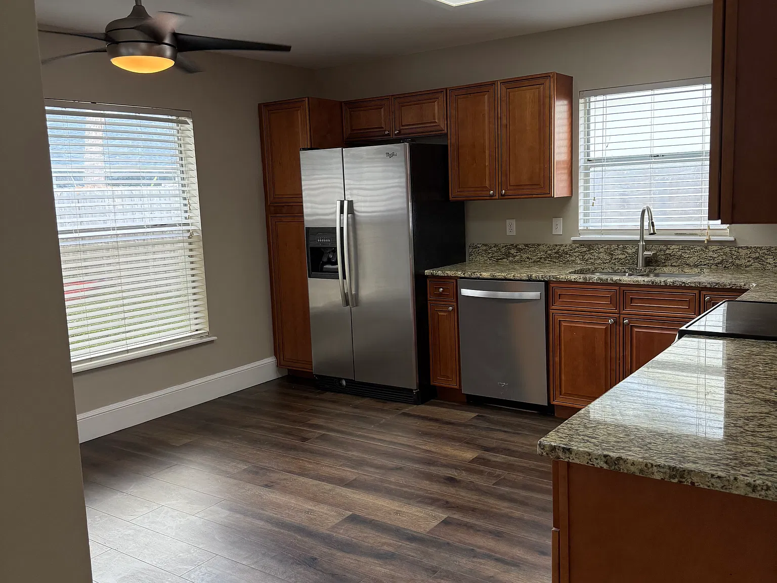 3 bed, 1604 sqft, $2,500 — Photo 3