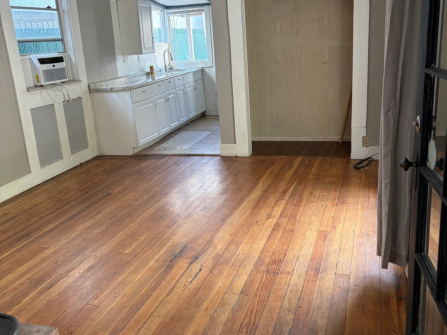 1 bed, 450 sqft, $1,550 — Photo 4