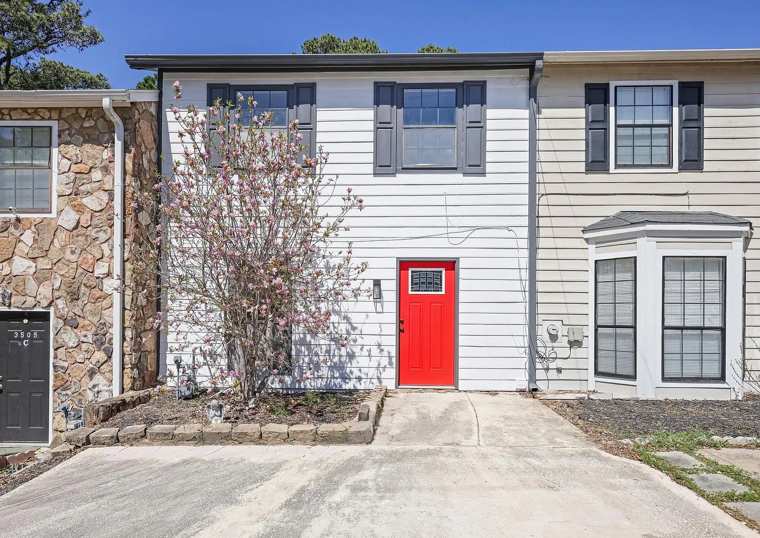West Georgia Town Home for Rent — Photo 1