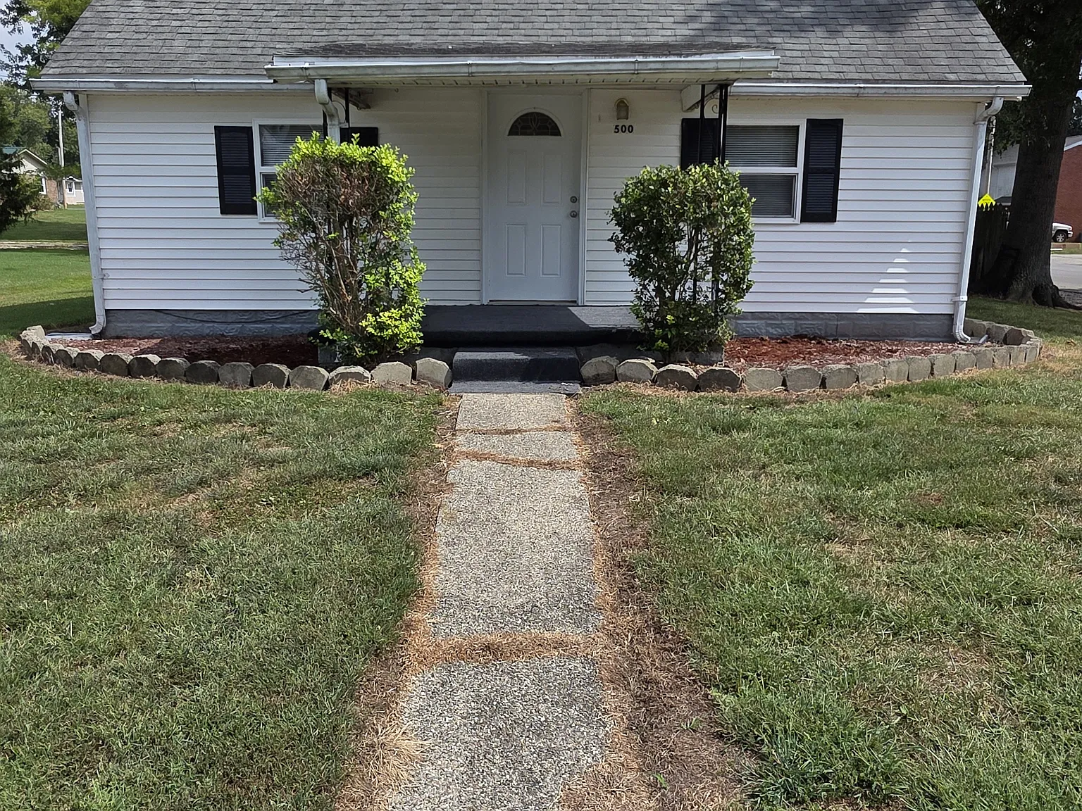 2 bed, 1100 sqft, $800 — Photo 1