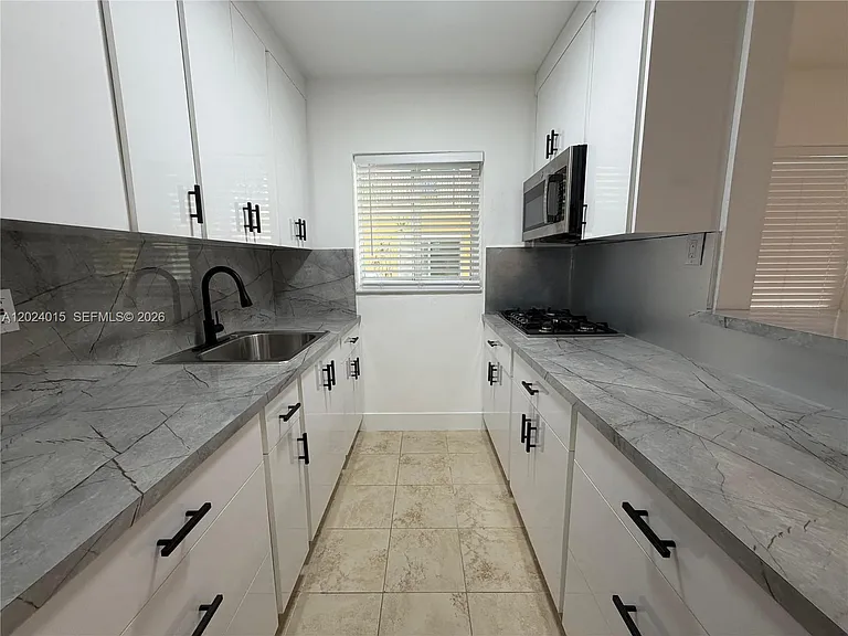 65 Washington Ave #2 — Photo 7