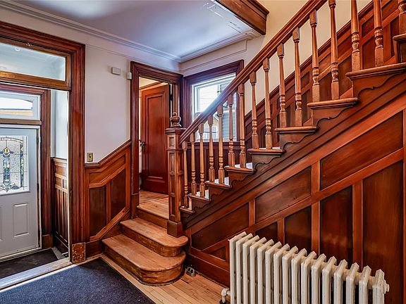 4th image of 6 LeMarchant Road