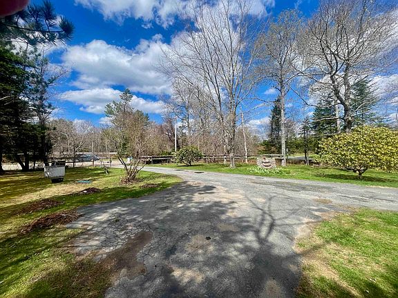 3rd image of 78 Hillcrest Rd