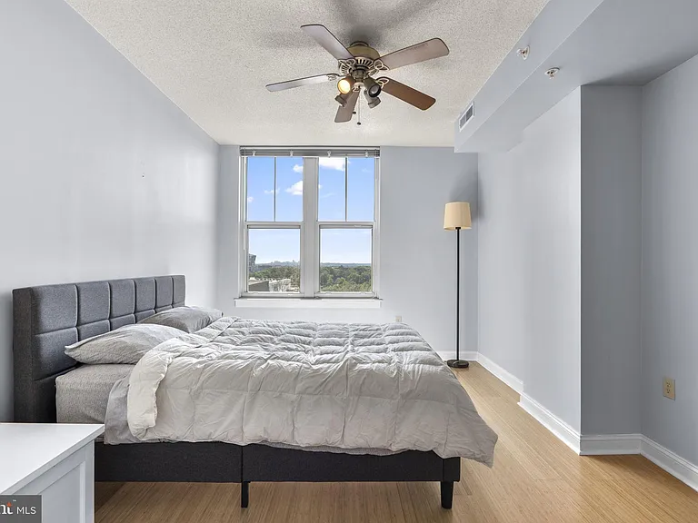 11760 Sunrise Valley Dr #905 — Photo 19