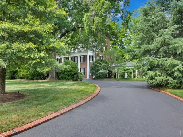 1487 Langhorne Rd, Lynchburg, VA 24503