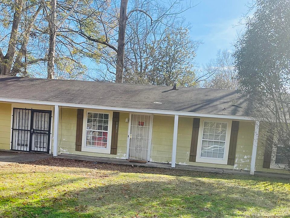 1st image of 1051 Woodville Dr