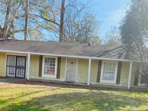1051 Woodville Dr, Jackson, MS 39212