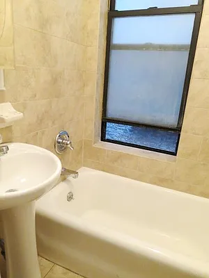 Rented by Lara Group | media 34