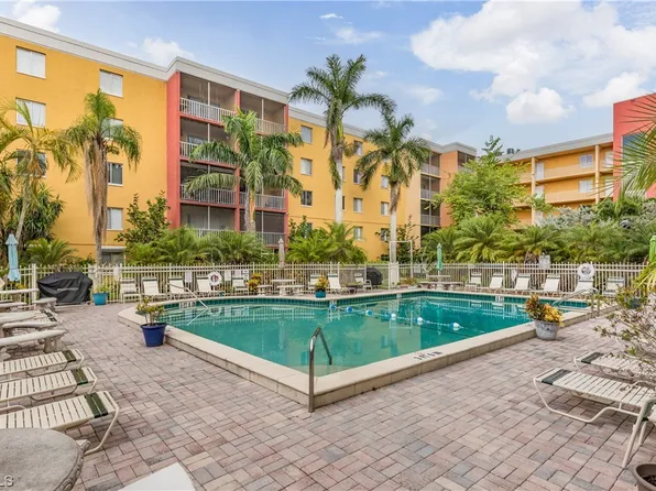 2366 E Mall Dr APT 216, Fort Myers, FL 33901