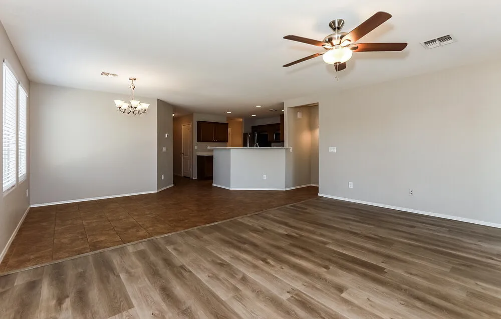 3 bed, 2.0 bath, 1454 sqft, $2,620 — Photo 4