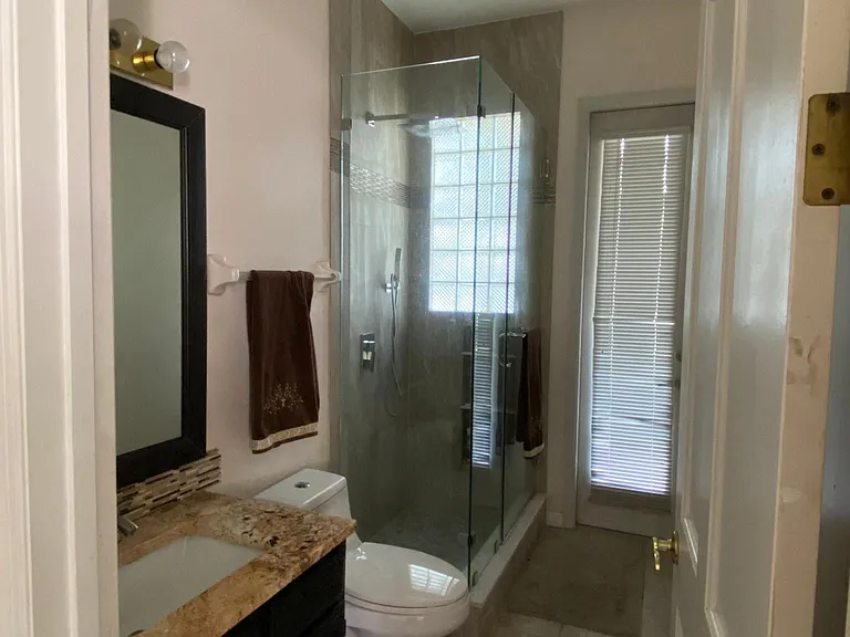 Guest bath near living room