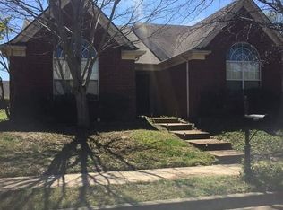6833 Century Oaks Dr, Cordova, TN 38018
