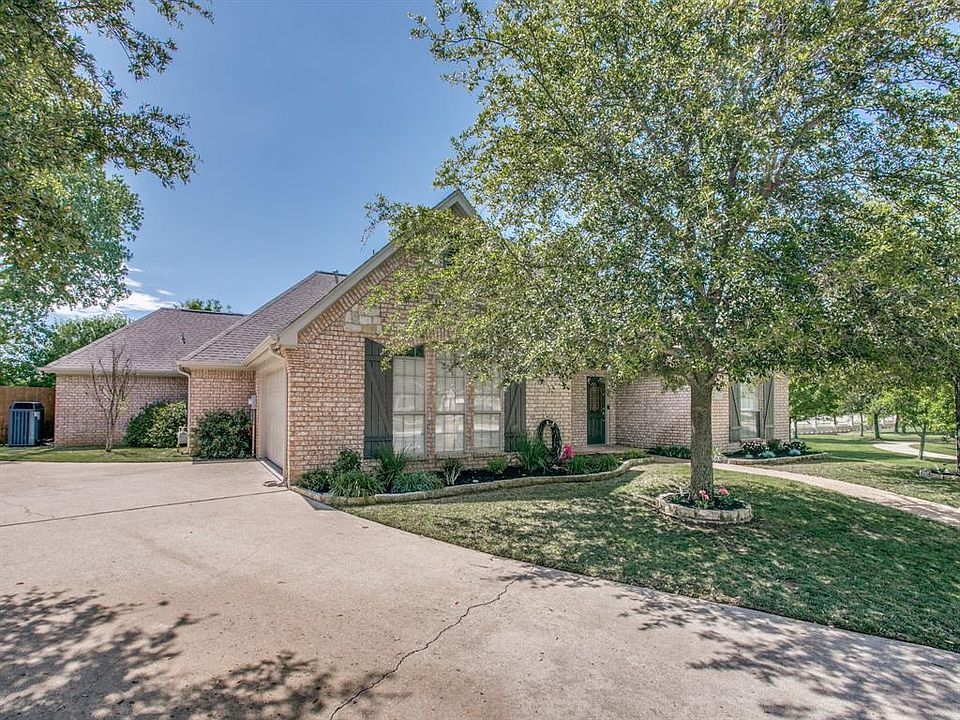 2nd image of 7916 Brandon Ct