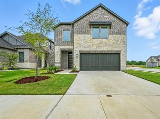 447 Holly Rd, Lakewood Village, TX 75068