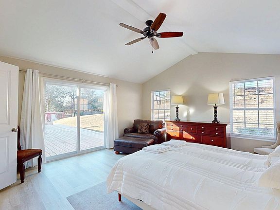 3rd image of 1902 Joseph Ct
