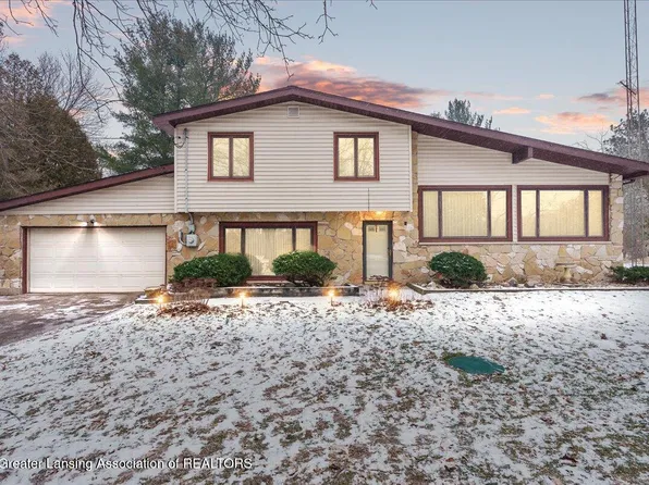 580 Waverly Rd, Dimondale, MI 48821