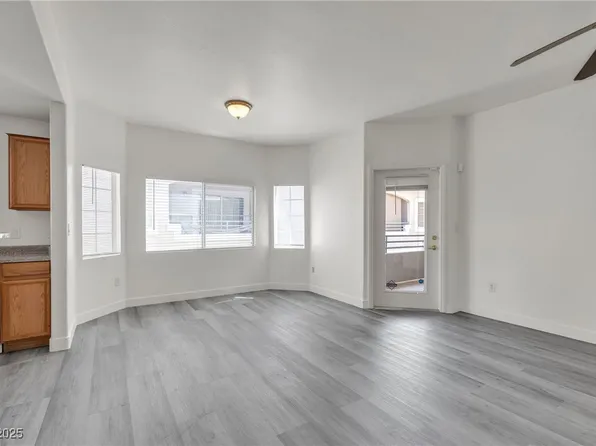 9330 W Maule Ave Unit 212, Las Vegas, NV 89148