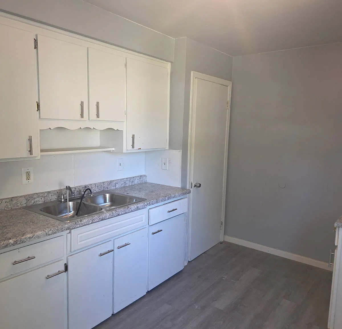 2 bed, 733 sqft, $875 — Photo 2