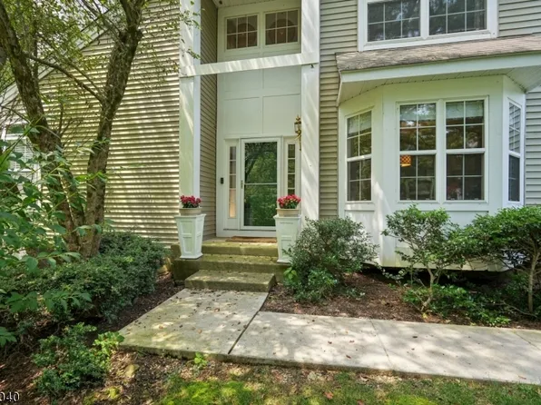 109 Woodmont Dr, Randolph Twp., NJ 07869