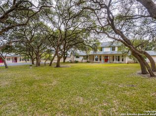 107 Scheele Rd, Boerne, TX 78015