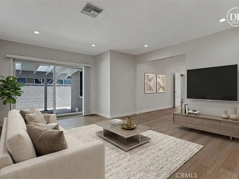 6851 Forbes Ave — Photo 15