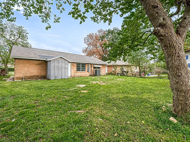 5646 Cedarburg Dr — Photo 6
