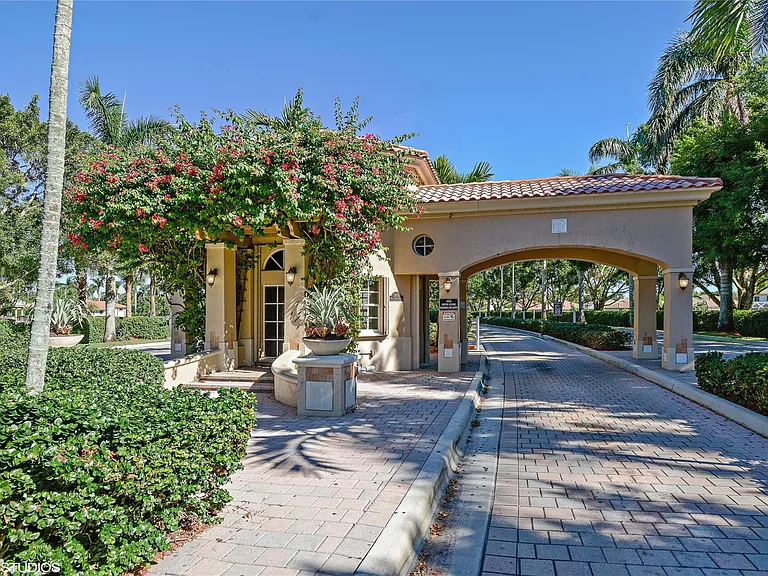 4070 Sanderling Ln — Photo 37