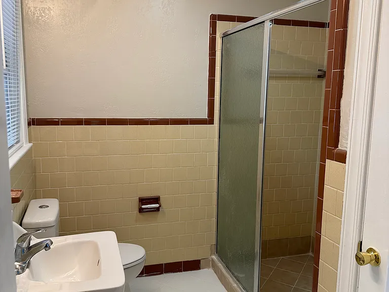 8642 W Mount Dr — Photo 10